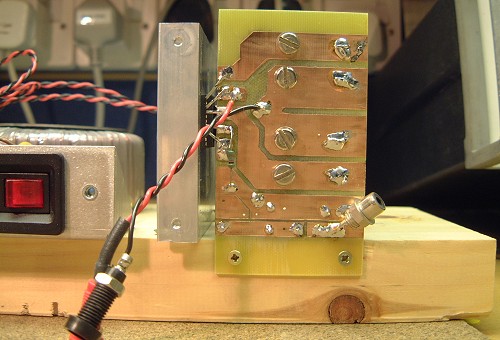 Close-up of the
      right PCB (13kB)