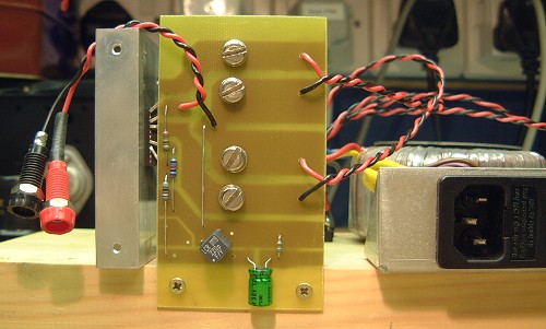 Close-up of the
      left PCB (45kB)