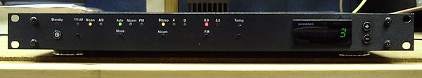 Front view of
      the NICAM tuner (17k)