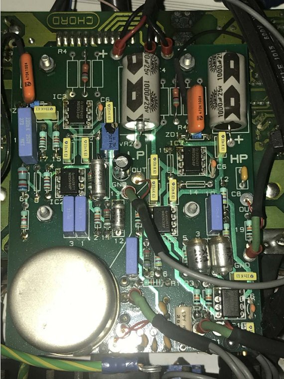 Close-up of the crossover PCB mounted in the
      Chord AM8/20