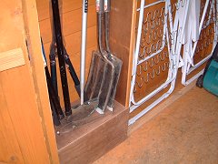 Tool cupboard (15K)